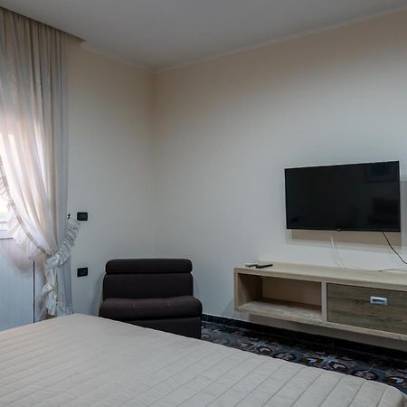 Royal Aparthotel Vlore Exterior photo